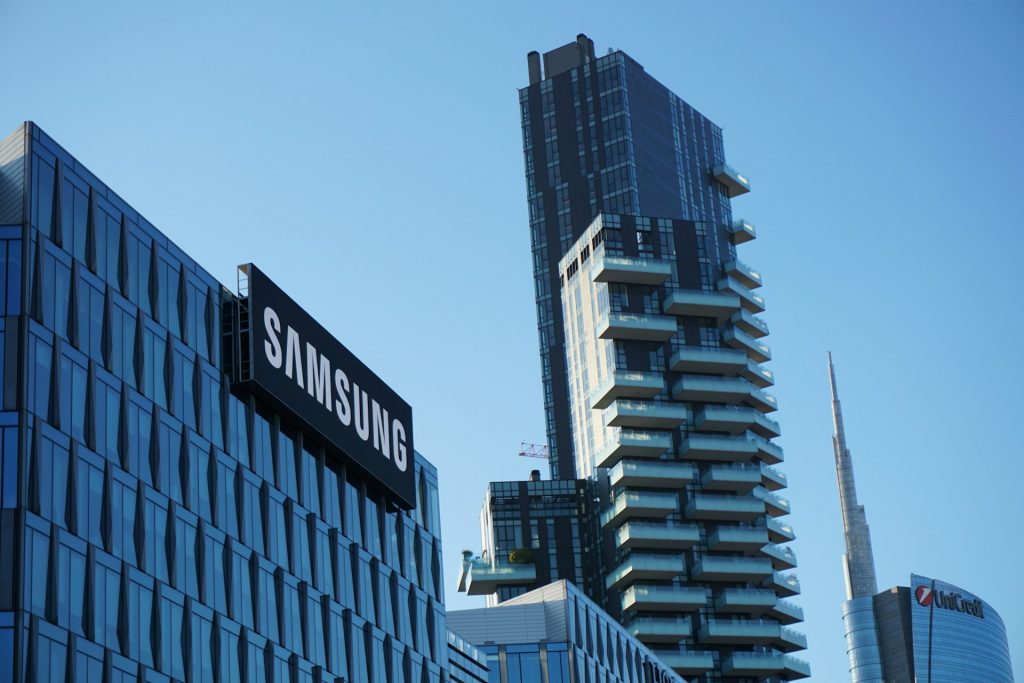 Análise Detalhada: O Novo Samsung Galaxy S24 Ultra em Confronto com seu Antecessor