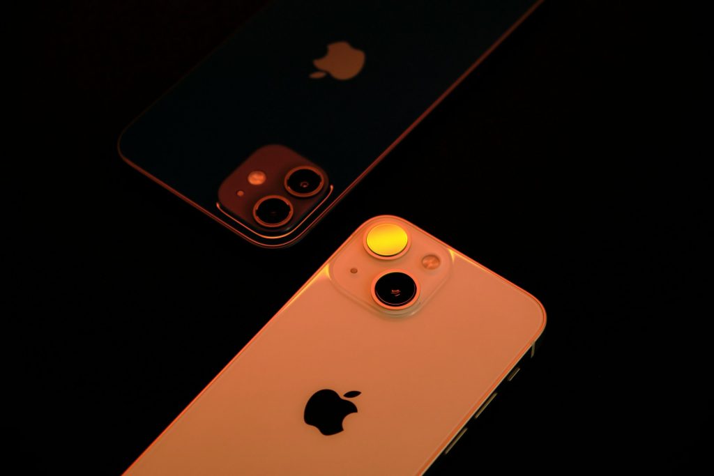 iPhone 17 Pro traz mudanças no design com novo logo e bateria maior